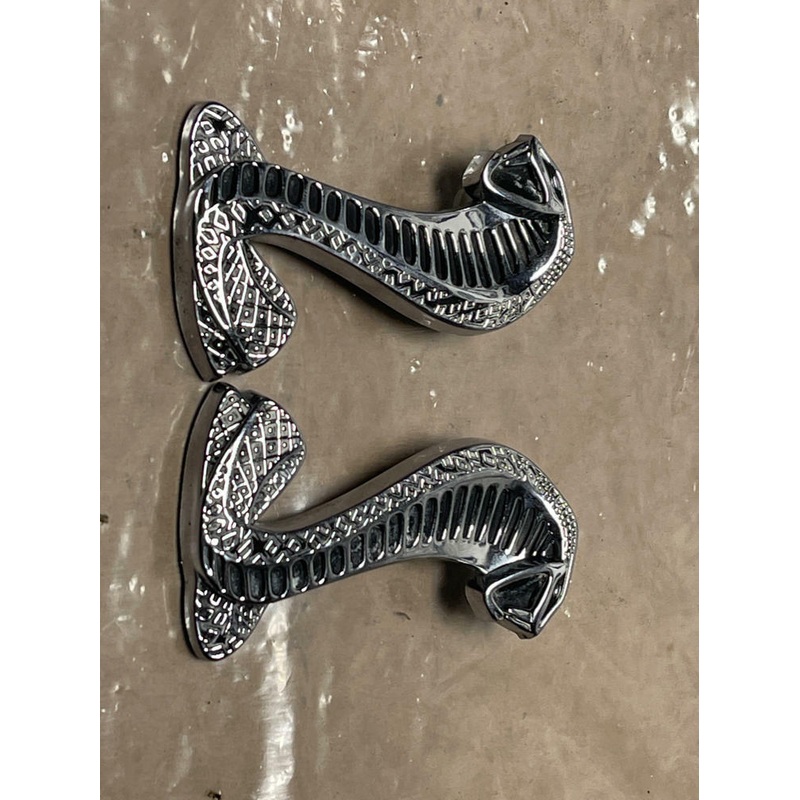 2003-04 Ford Mustang SVT Cobra Fender Badges Pair 208