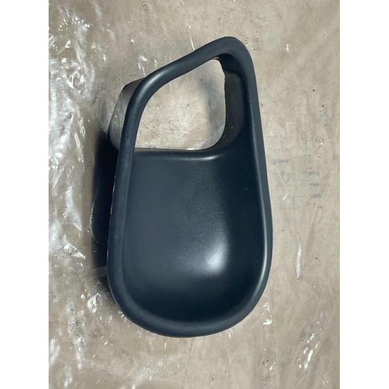 2003-04 Ford Mustang SVT Cobra RH Door Handle Bezel 208