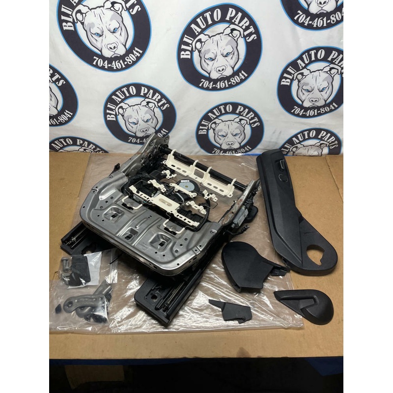 2015-23 Ford Mustang Driver Seat Track Power 212