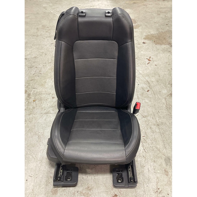 2015-23 Ford Mustang Leather Passenger Seat Low Miles 212