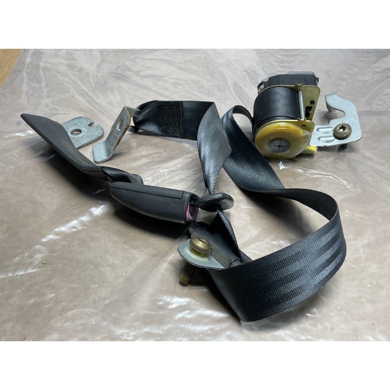 2003-04 Ford Mustang SVT Cobra Coupe Rear Seat Belt Driver LH w/ Buckle 228