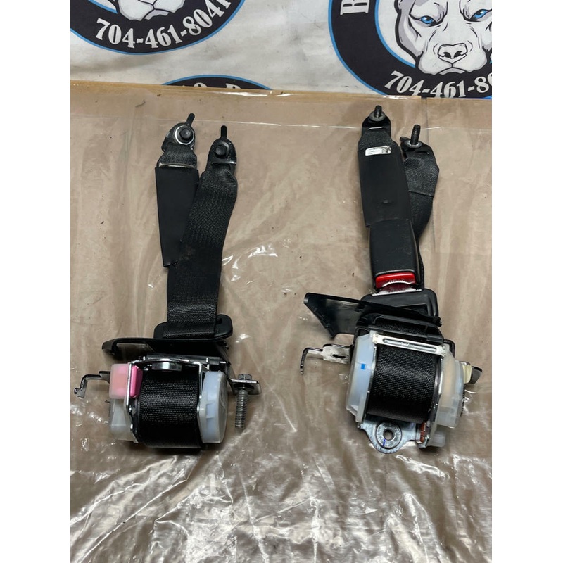 2015-17 Ford Mustang GT S550 Coyote Rear Seat Belt Pair 222