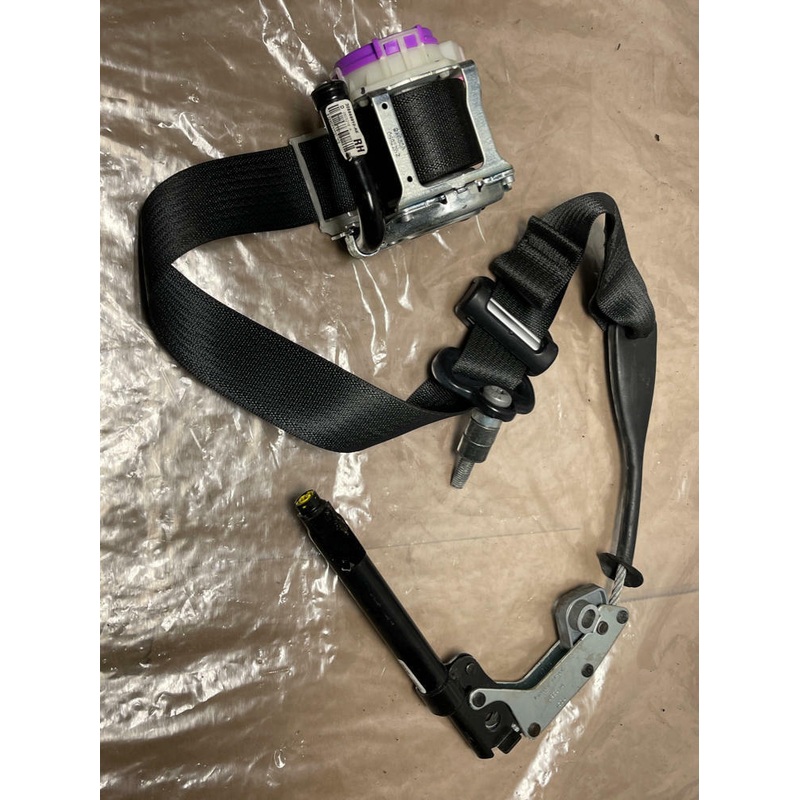 2015-17 Ford Mustang GT S550 Coyote RH Front Seat Belt Assembly 222