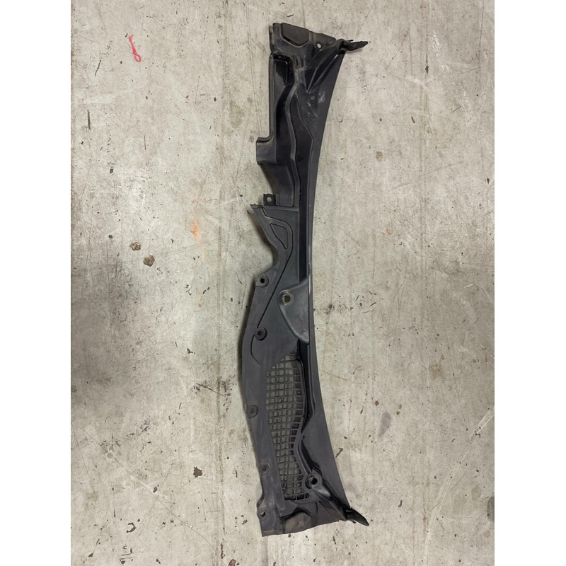 2015-23 Ford Mustang GT 5.0 V6 Wiper Cowl 214
