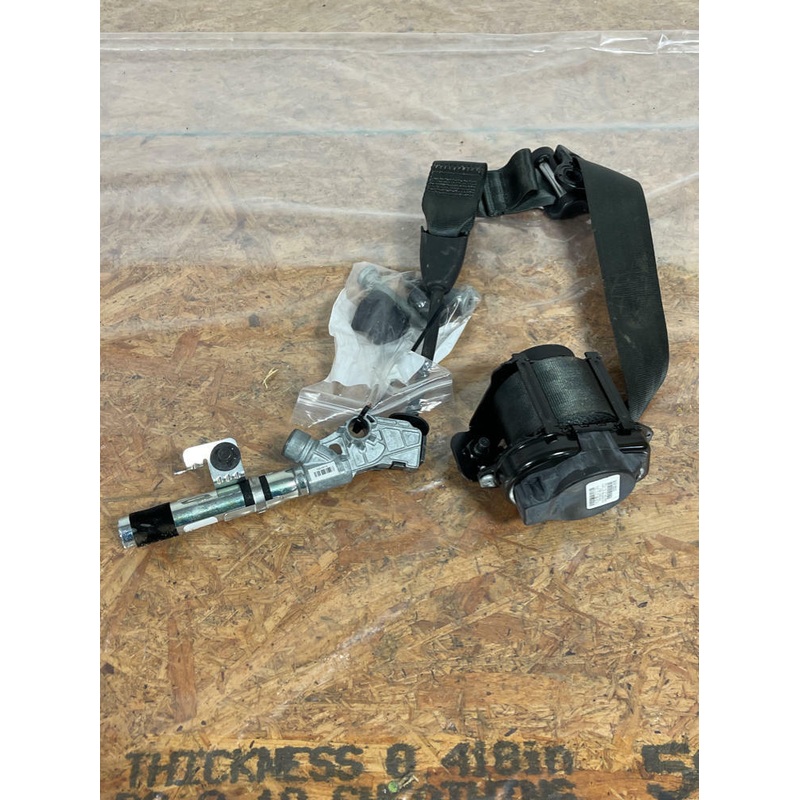 2018-23 Ford Mustang GT Front RH Passenger Seat Belt 216