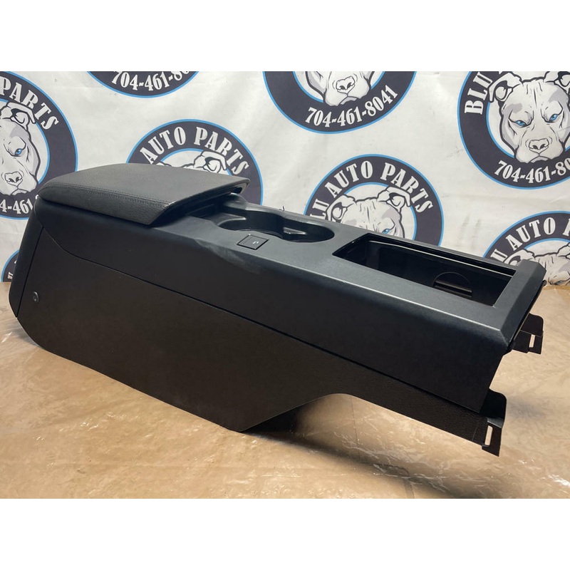 2007-09 Ford Mustang GT500 KR 1800 Miles OEM Center Console 226