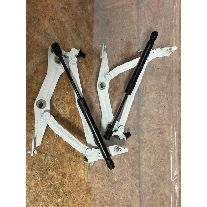 2015-17 Ford Mustang GT 5.0 S550 Trunk Hinges Pair (Z1-Oxford White) 211
