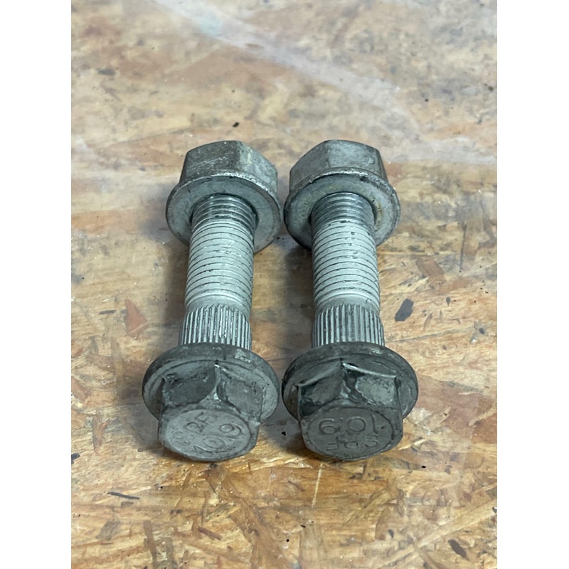 2016-23 Chevrolet Camaro SS Front RH OEM Strut Hardware 199