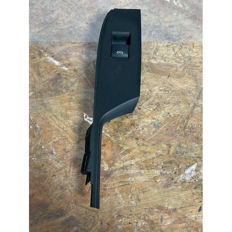 2016-23 Chevrolet Camaro SS Passenger RH Window Switch/Trim- Convertible 199