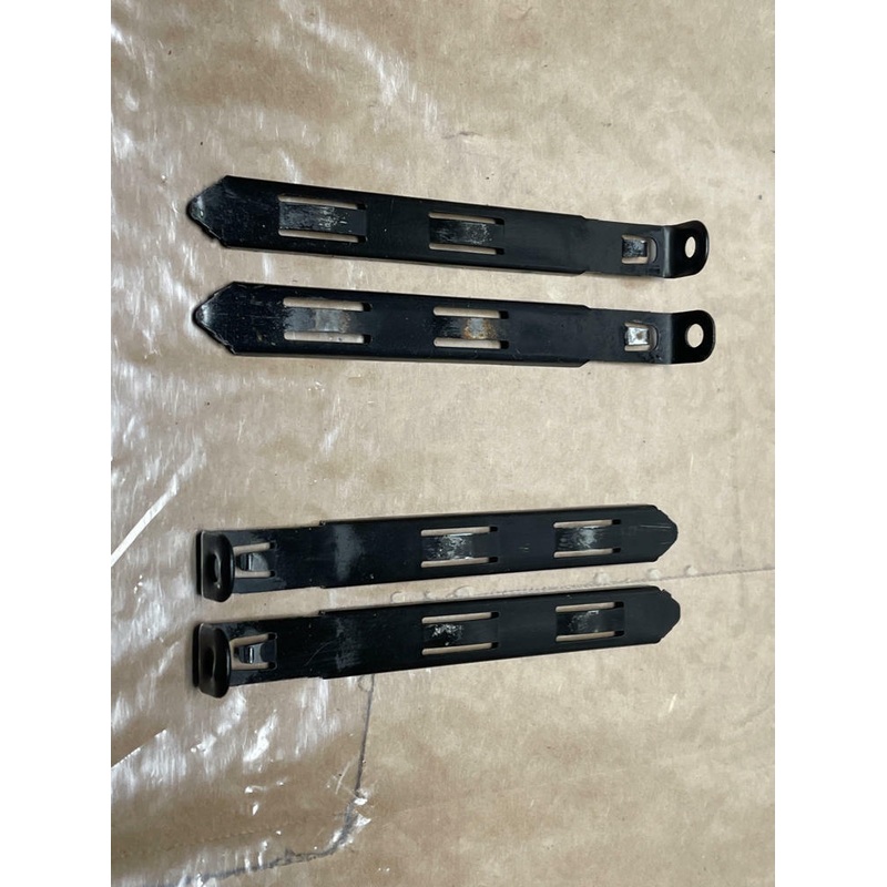 1999-04 Ford Mustang GT SVT V6 Head Light Clips Set OEM 233