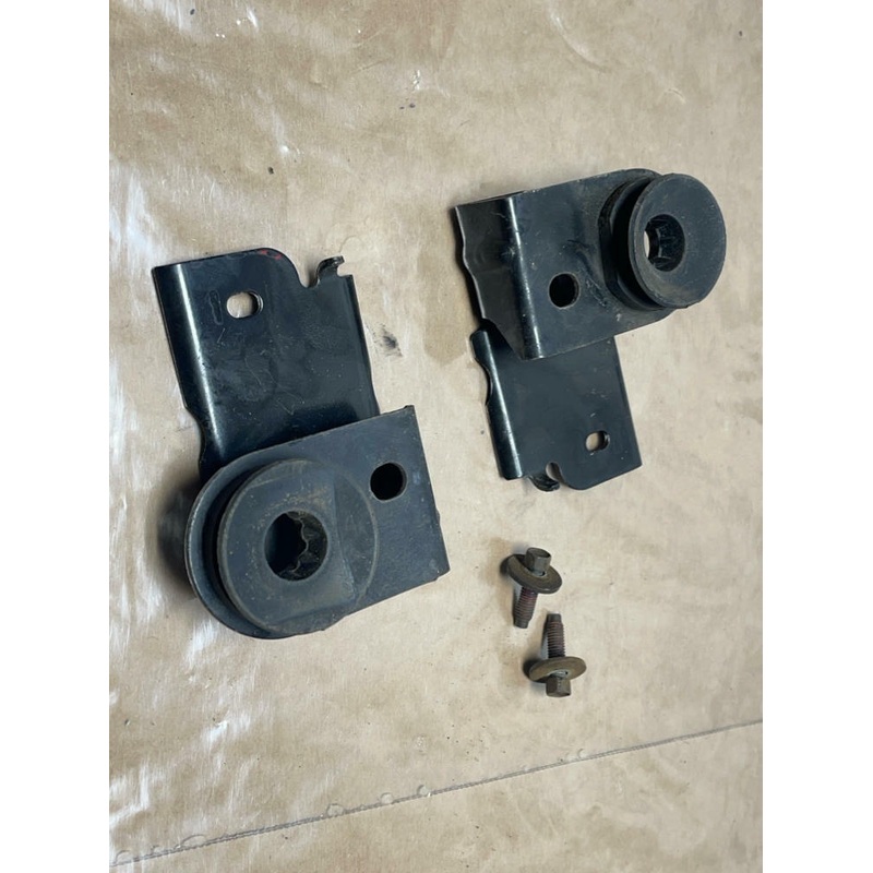 1999-04 Ford Mustang SVT GT Radiator Mounts 233