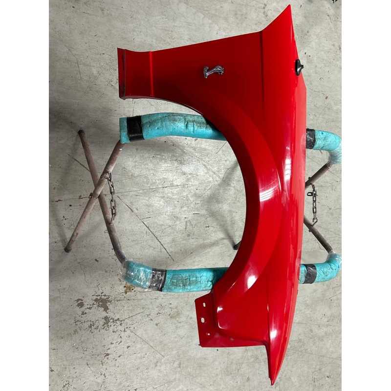 1999-04 Ford Mustang SVT GT V6 Passenger RH Fender OEM 233