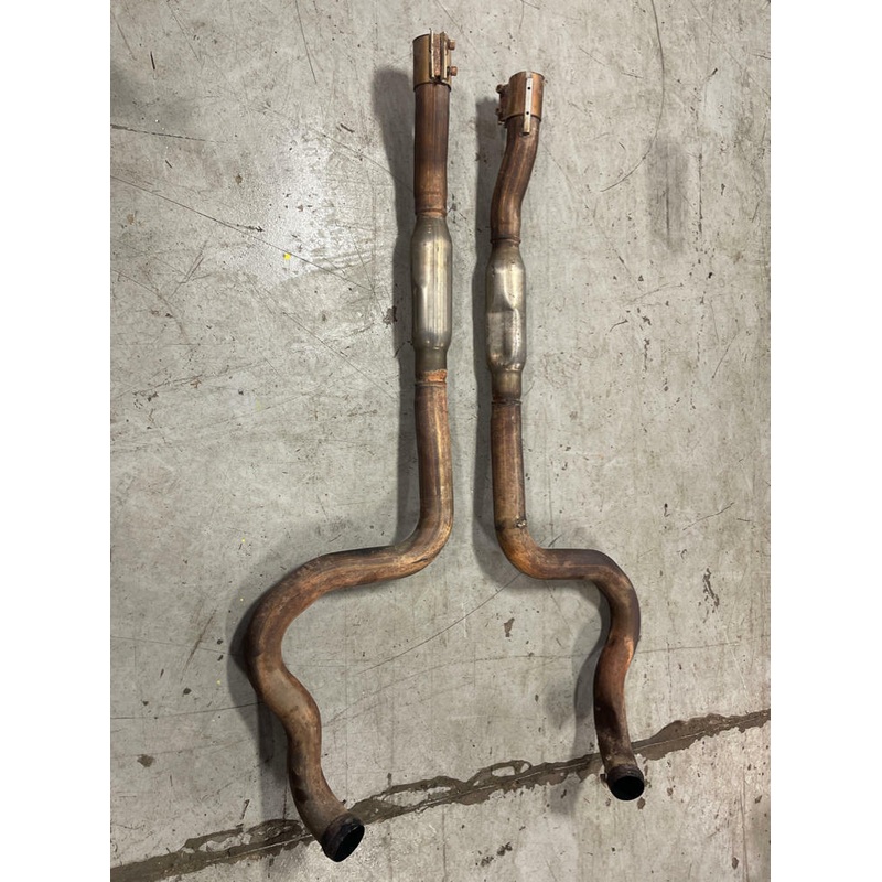 2011-14 Ford Mustang GT 5.0 OEM Over The Axle Pipes 239