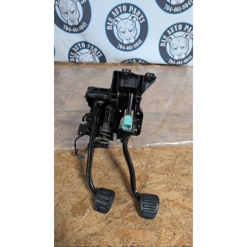 2018-23 Ford Mustang GT Coyote MT82 Pedal Assembly 242