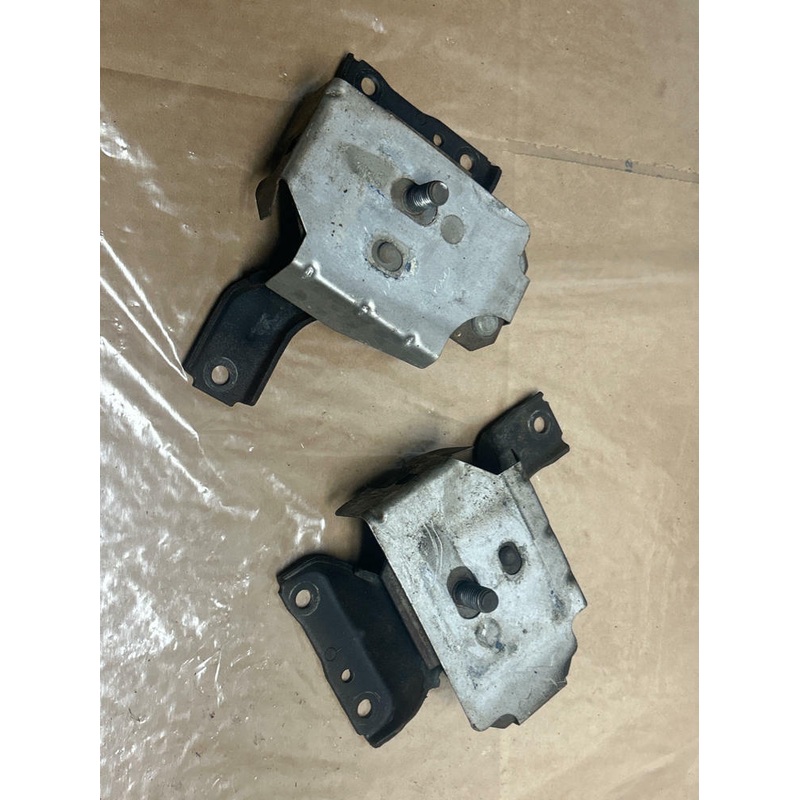 2003-04 Ford Mustang SVT Cobra 4.6 4V Motor Mount Pair 235