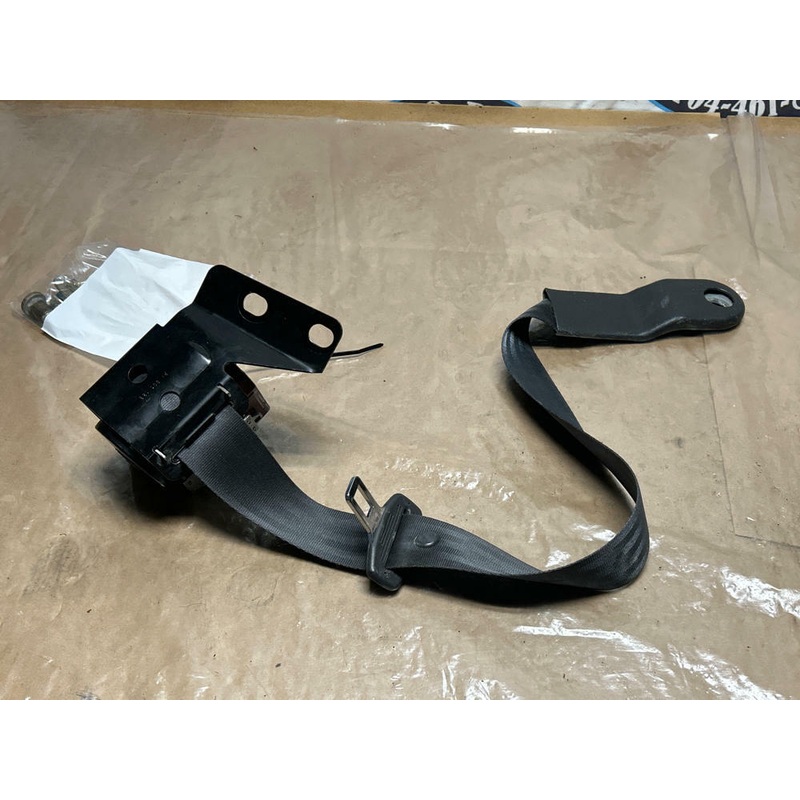 2003-04 Ford Mustang SVT Cobra Front Driver LH Seat Belt- for Convertible 252