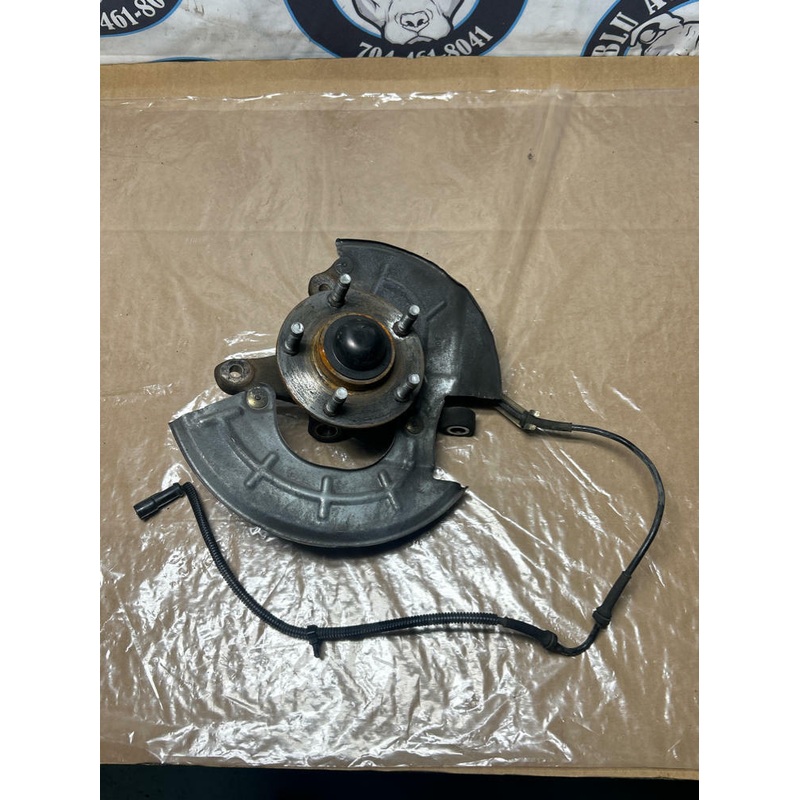 2003-04 Ford Mustang SVT Cobra Front Right Passenger Spindle Assembly 235