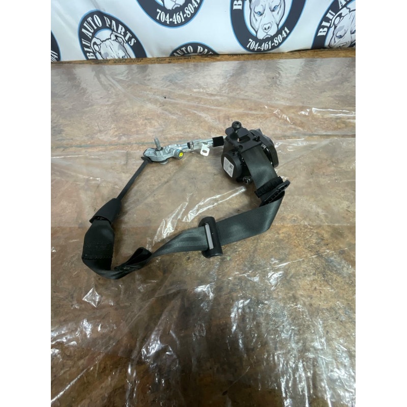 2018-23 Ford Mustang GT 5.0 Front RH Seat Belt 223