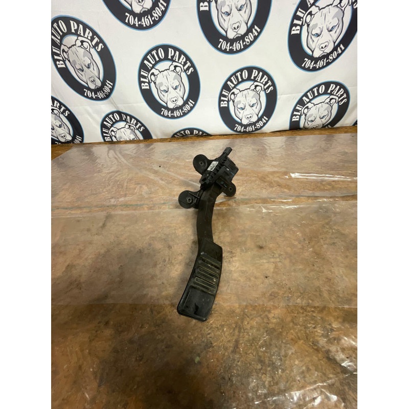 2018-23 Ford Mustang GT 5.0 Gas Pedal Assembly 223