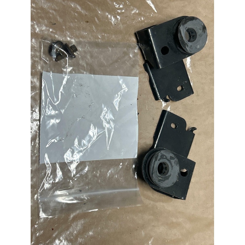 1999-01 SVT Cobra Upper Radiator Brackets 234
