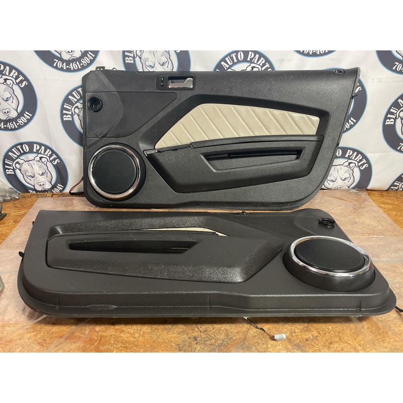 2011-14 Ford Mustang GT 5.0 LH RH Door Panels 231