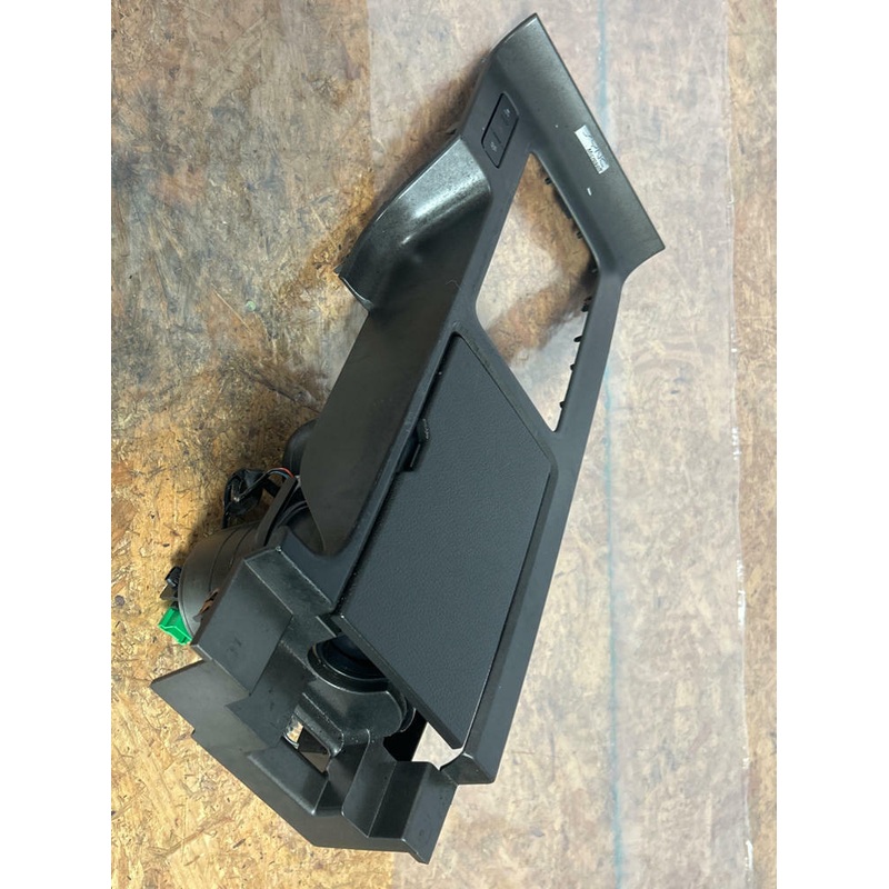 2011-14 Ford Mustang GT 5.0 Shifter Bezel Center Console 6R80 231