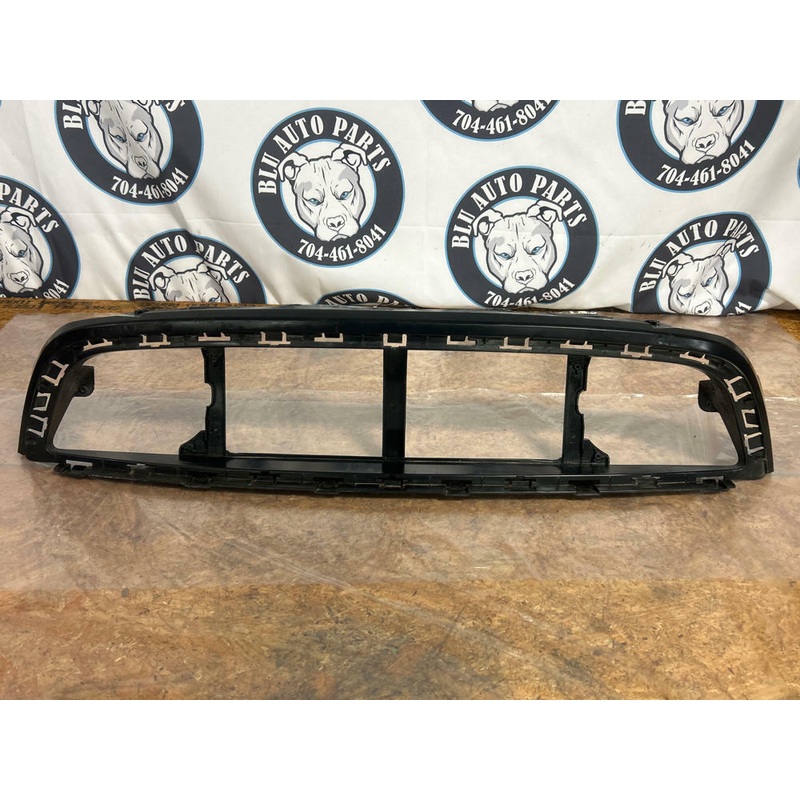 2011-14 Ford Mustang GT Front Grille Housing Unit 231