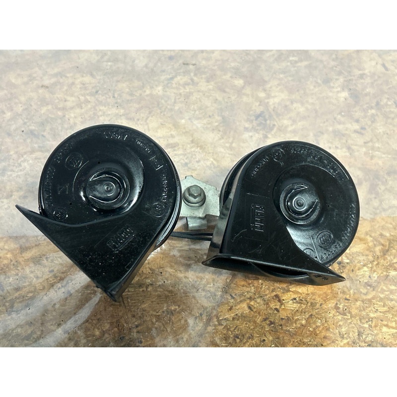 2011-14 Ford Mustang GT OEM Horns 231