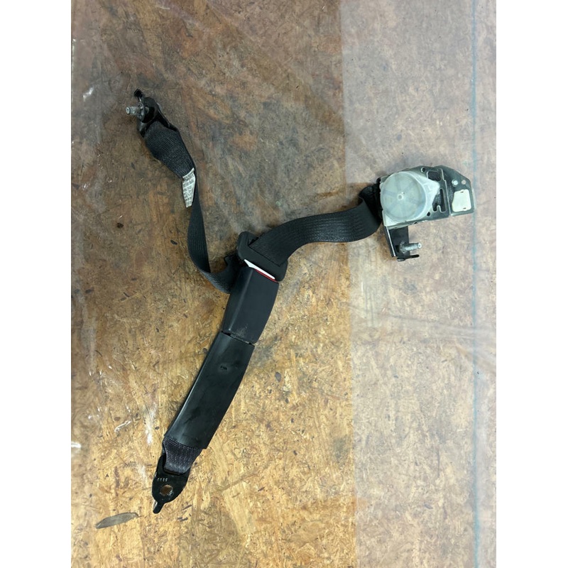 2011-14 Ford Mustang GT Rear Left Seat Belt w/ Buckle (x1) 231