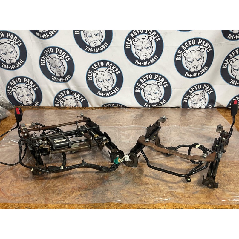 2011-14 Ford Mustang Seat Rails Pair LH & RH 231