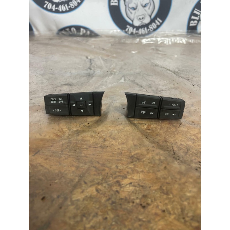 2013-14 Ford Mustang GT Steering Wheel Buttons Pair 232