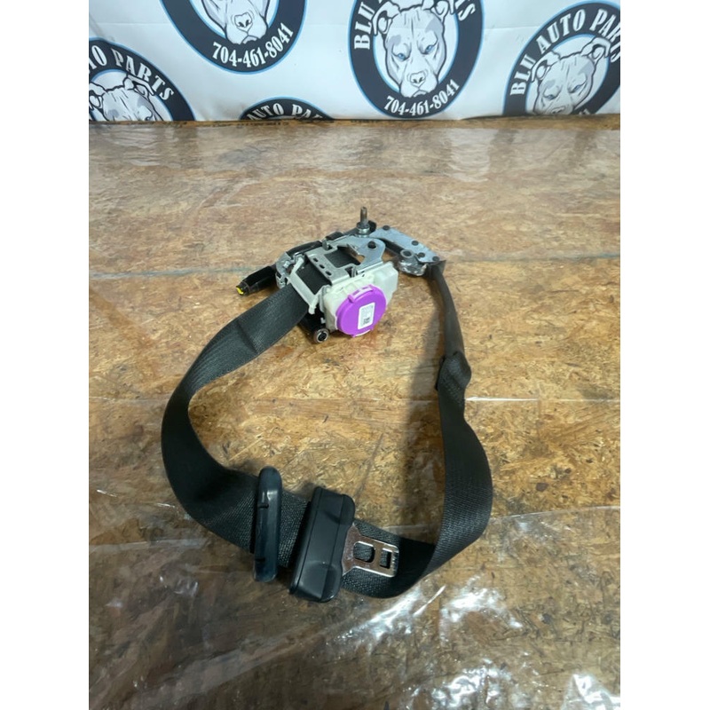 2015-17 Ford Mustang GT Driver Front LH Seat Belt 224