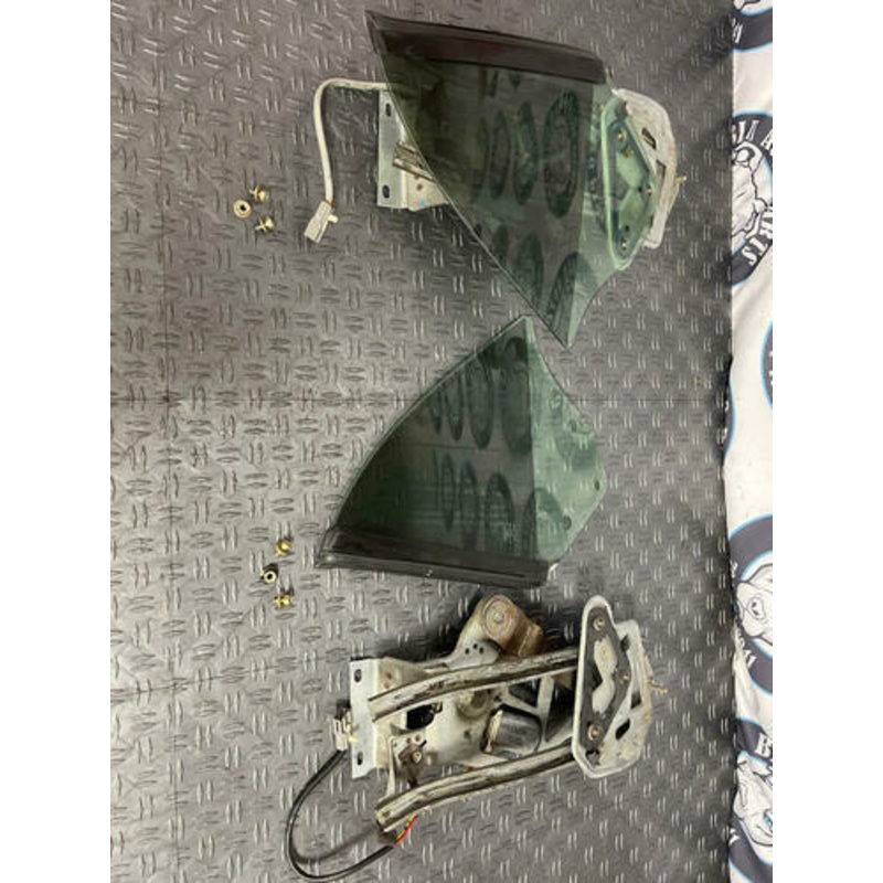 2003-04 Ford Mustang SVT Cobra Convertible Rear Windows & Tracks 273