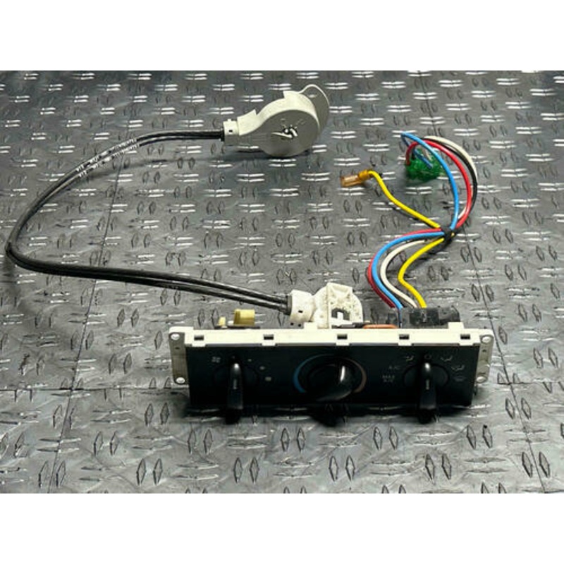 2003-04 Ford Mustang SVT Cobra HVAC Climate Controls 273