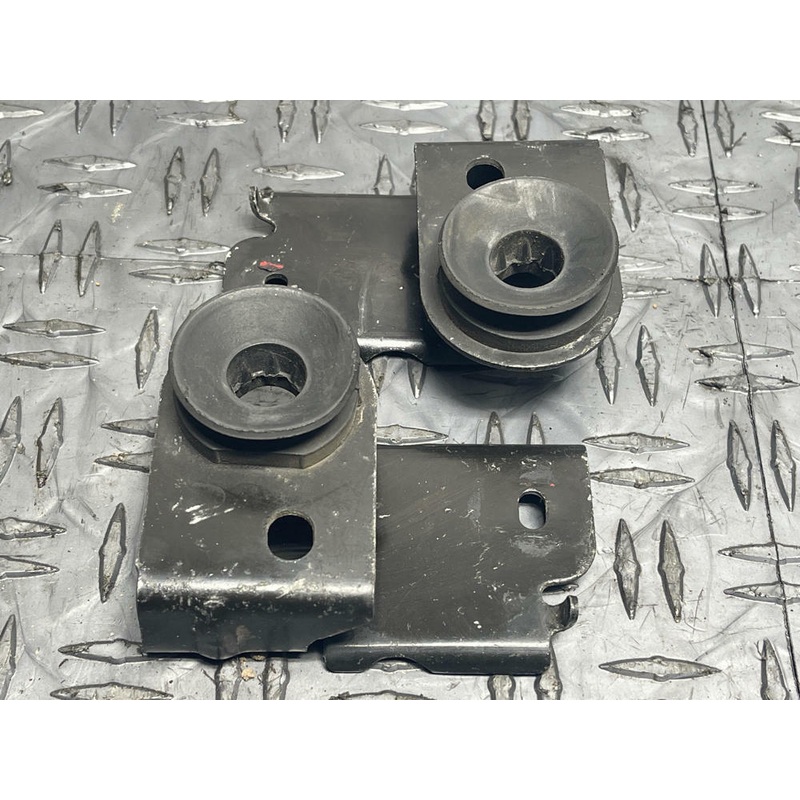 2003-04 Ford Mustang SVT Cobra OEM Upper Radiator Bracket Pair 273