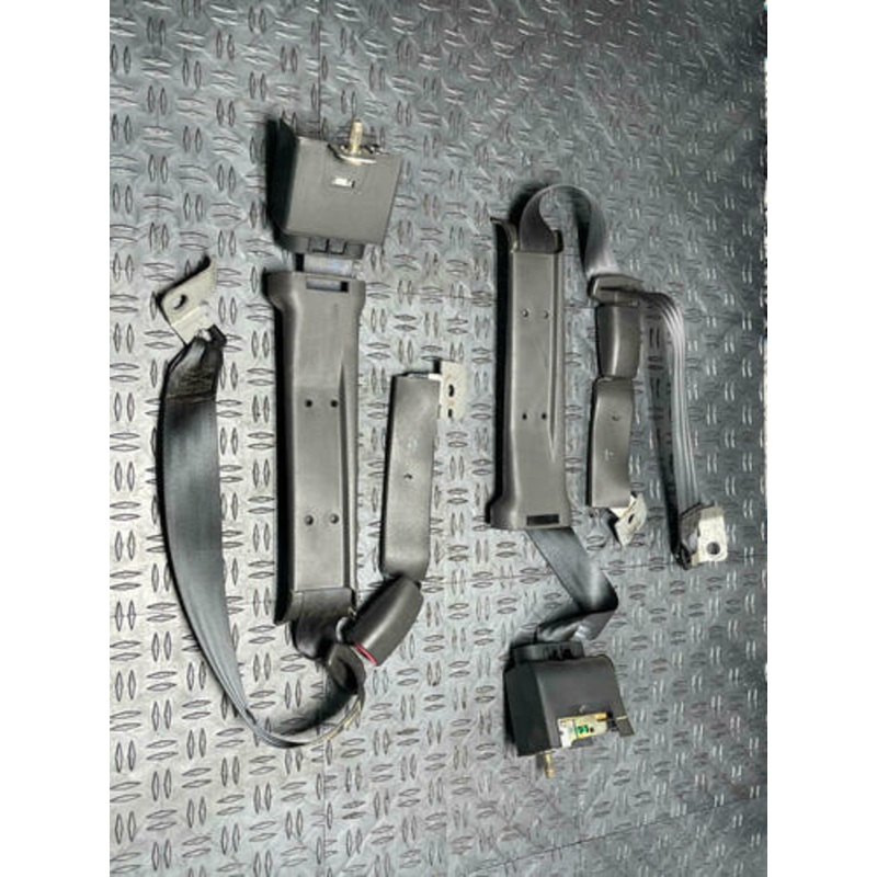 2003-04 Ford Mustang SVT Cobra Rear Seat Belts Pair Convertible 273