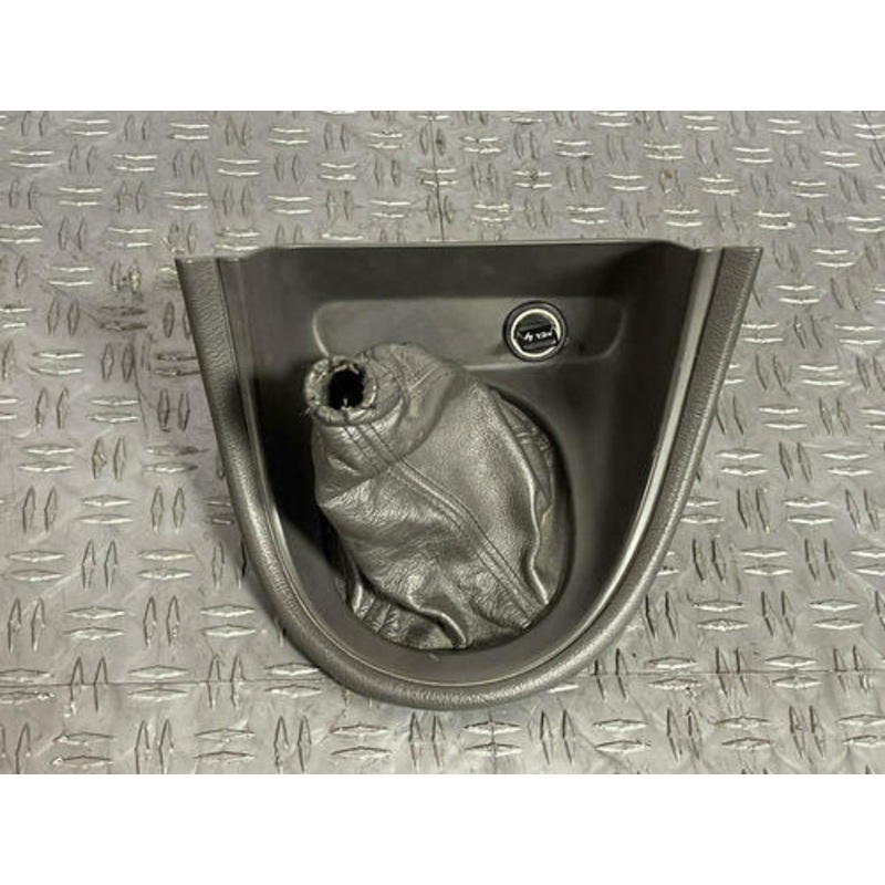 2003-04 Ford Mustang SVT Cobra Shift Boot & Bezel 273