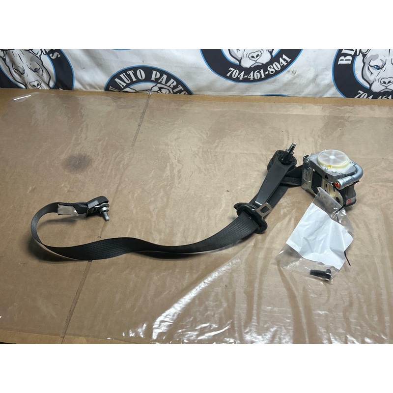 2013-14 Ford Mustang GT Front Left Driver Seat Belt 232