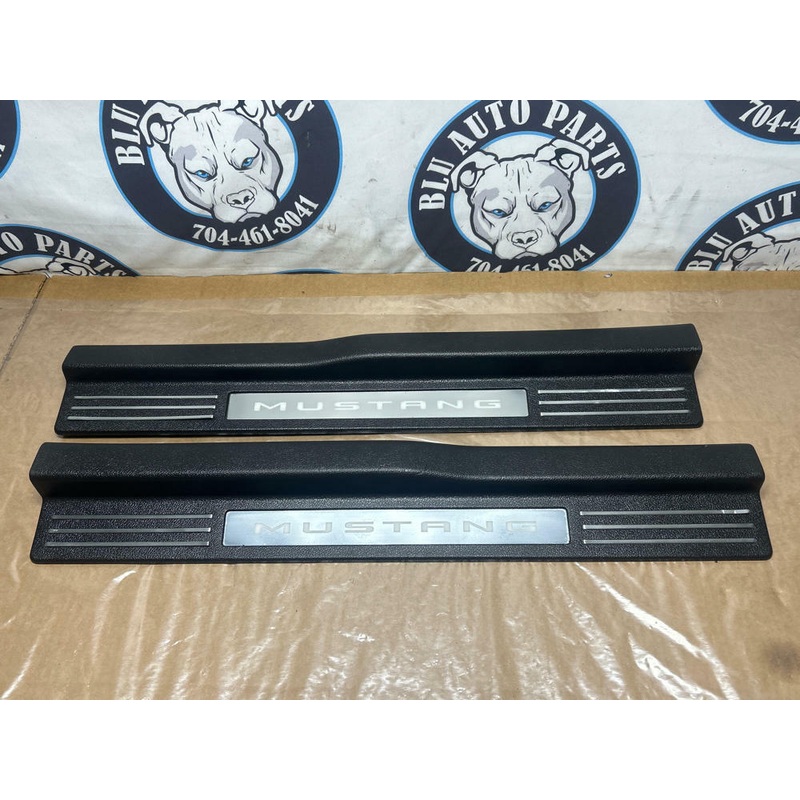 2013-14 Ford Mustang Illuminated Door Sills 232