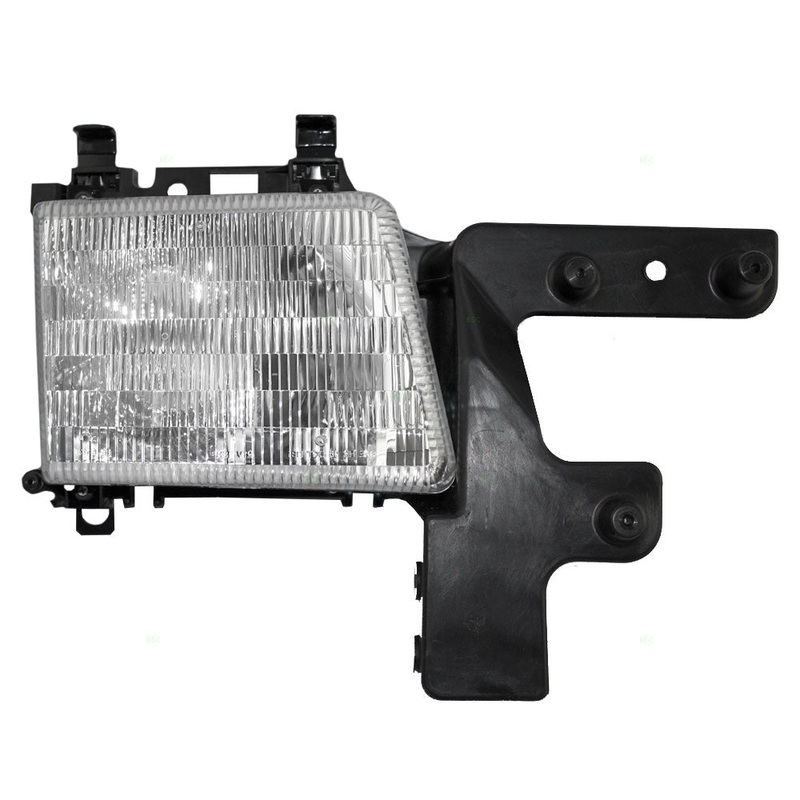 Brock Replacement Passenger Headlight Compatible with 1998-2003 1500 2500 3500 Van 55076524AC