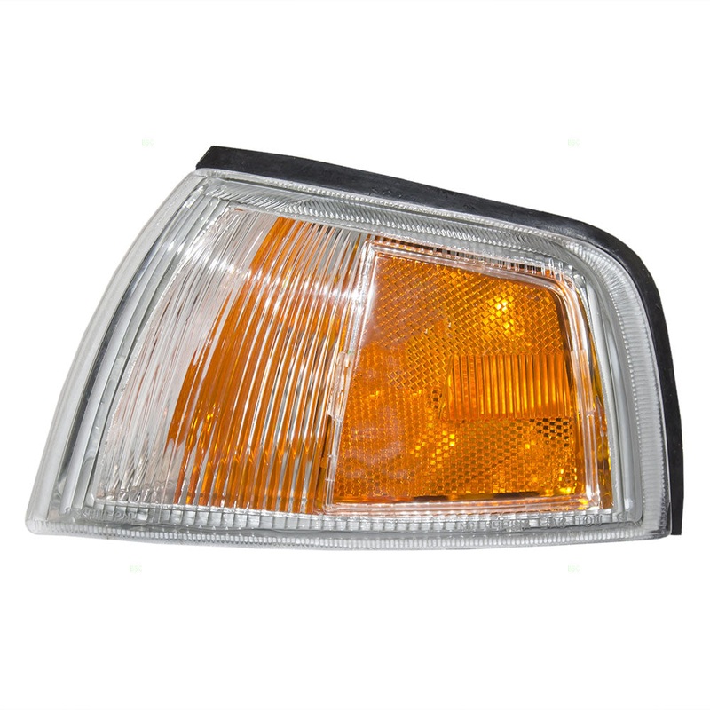 Brock 97-02 Mitsubishi Mirage Drivers Corner Park Signal Marker Light Lamp MR296303